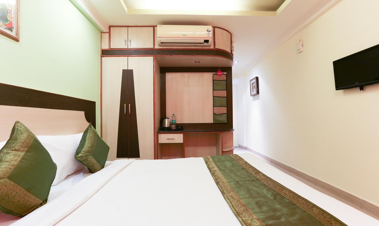 Hotel Treebo Trip Grand Regency Bangalore Exterior foto