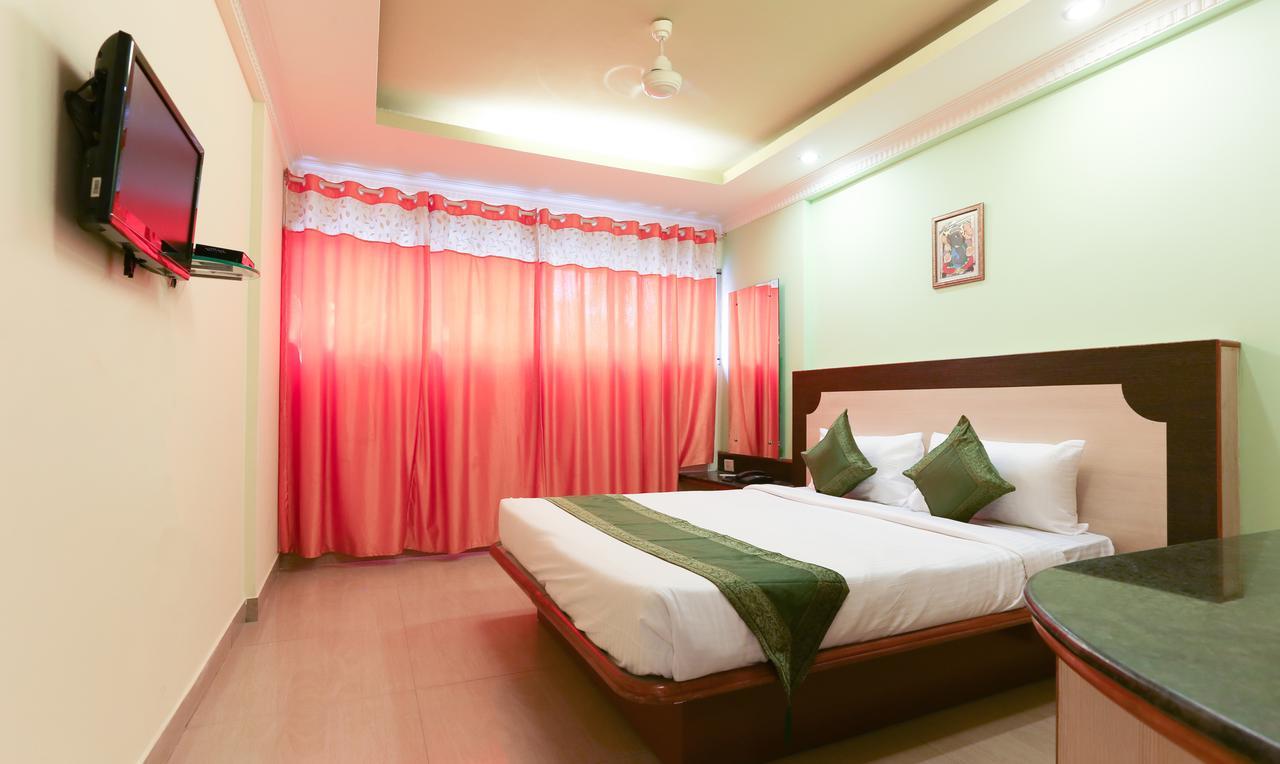 Hotel Treebo Trip Grand Regency Bangalore Exterior foto