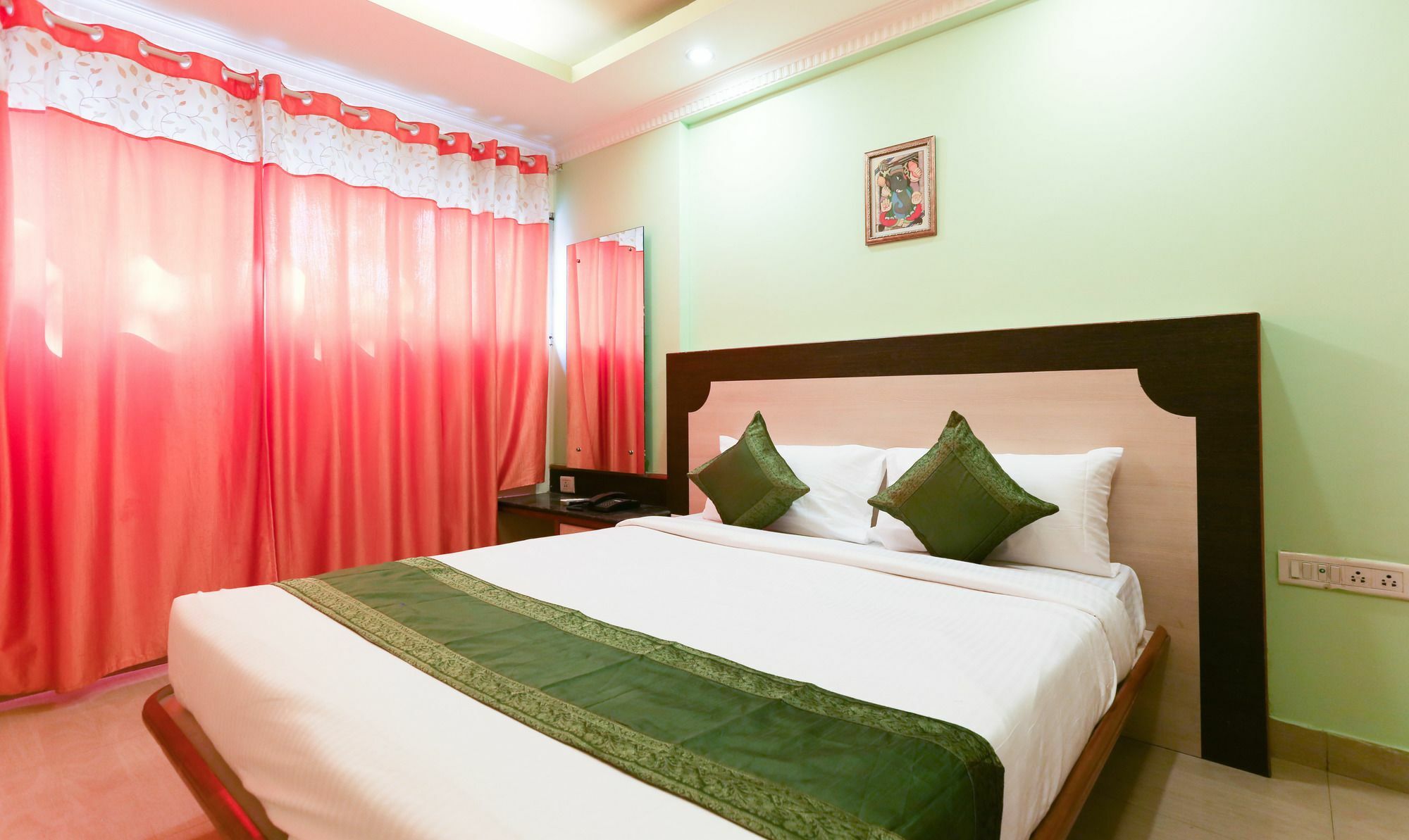 Hotel Treebo Trip Grand Regency Bangalore Exterior foto